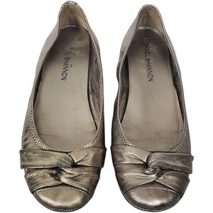 Soft Leather Flats  Michael Shannon Metalic Silver color with Knot Bow Round Tip